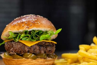 Jr. Acılı Burger Menü