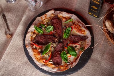 Dana Roast Beef Pizzetta (27 cm.)