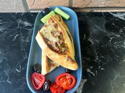Kuşbaşı Kaşarlı Pide