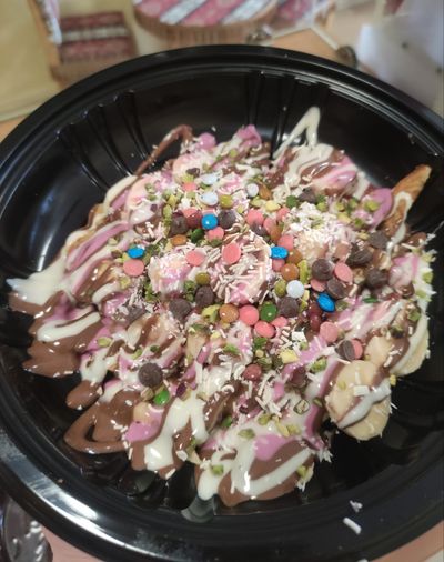 Kâsede Sütlü Beyaz Çikolatalı Waffle