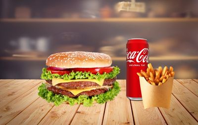 Cheeseburger Menü