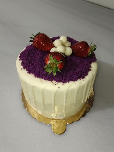 Çilekli Pasta (8 Kişilik)