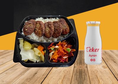 Tereyağlı Pilav + Kasap Köfte (5 Adet ) + Soft İçecek