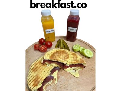 Pastırmalı Kaşarlı Bazlama Tost