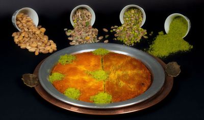 Yarı Hasır Kaymaklı Yarı Peynirli Künefe (4 Kişilik)