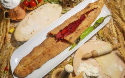 Sucuklu Kaşarlı Pide