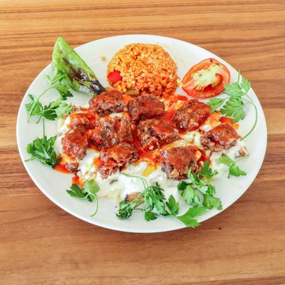 Yoğurtlu Kebap