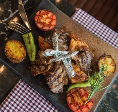 Kömür Ateşinde Kuzu Pirzola