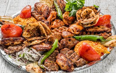 Kömür Ateşinde Karışık Izgara