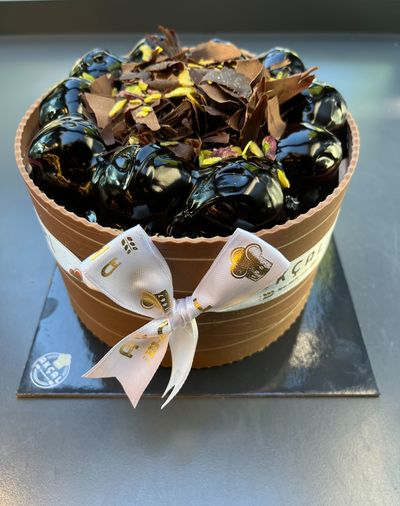 Profiterollü Fıstık Çikolatalı Pasta (No.1)