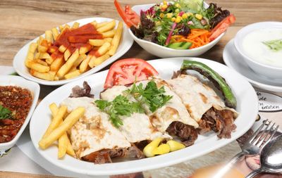 Soslu Soğanlı Et Döner Dürüm (100 gr.)