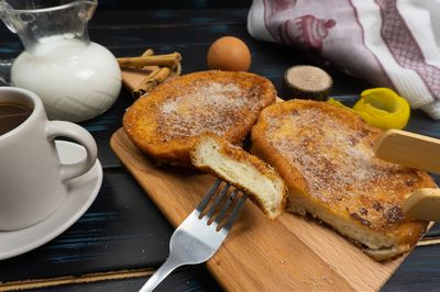 Apiko Yumurtalı Ekmek Tabağı