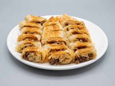 Kıymalı Kol Böreği