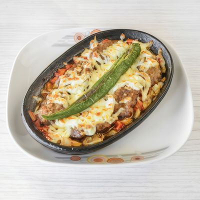 Kiremitte Kaşarlı Köfte