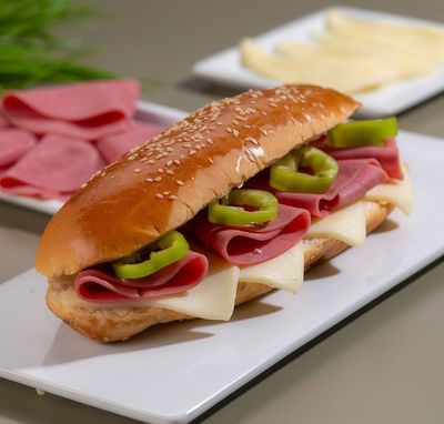 Kaşarlı Salamlı Soğuk Sandviç