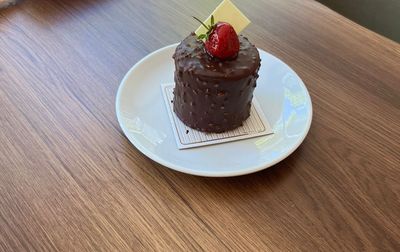 Çilek Çikolata Adet Pasta