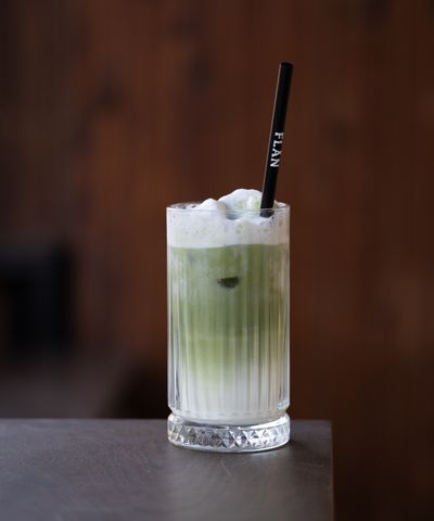 Ice Mango Matcha Latte