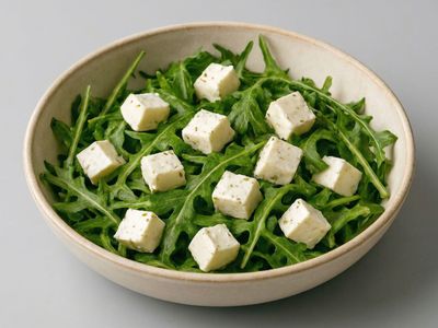 Peynirli Roka Salatası