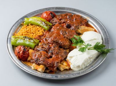 İskender (Adana Kebaptan)