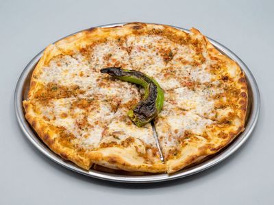 Yuvarlak Kıymalı Kaşarlı Yumurtalı Pide