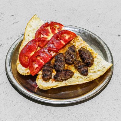 Yarım Ekmek Arası Izgara Köfte