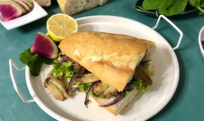 Ekmek Arası Sardalya