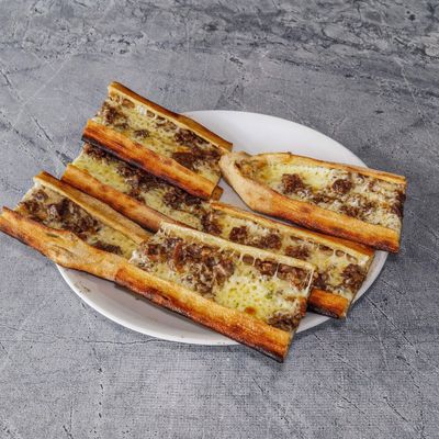 Kavurmalı Kaşarlı Mevlana Pide