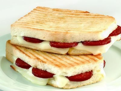 İki Çeyrek Karışık Tost