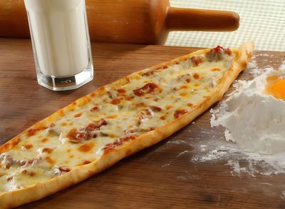 Pastırmalı Kaşarlı Pide (Açık)