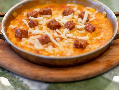 Kaşarlı - kavurmalı menemen