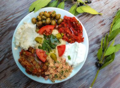 Cicey Hatay Üçlüsü