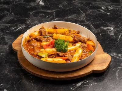 Dana Antrikotlu Tteok-bokki