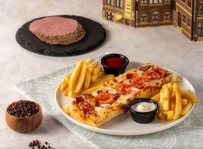 Deliqht Füme Etli Pizza Menü + Patates Kızartması + İçecek