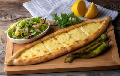 Kaşarlı Pide