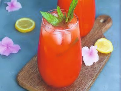 Ev Yapımı Çilekli Limonata