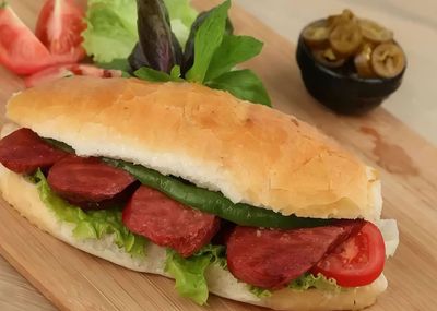 Tam Ekmek Arası sucuk