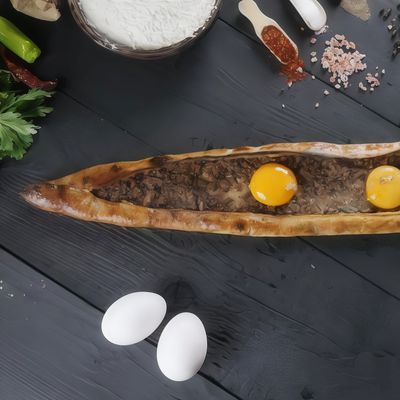 Karadeniz Usulü Kıymalı Pide