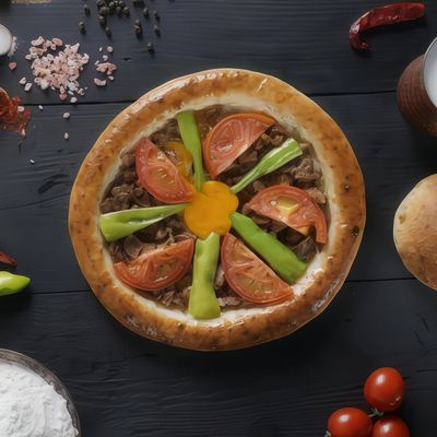 Trabzon Usulü Kavurmalı Pide