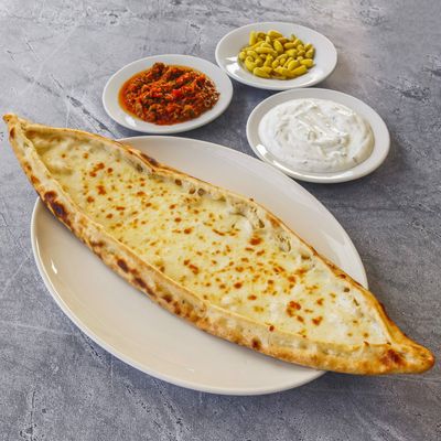 Kaşarlı Pide