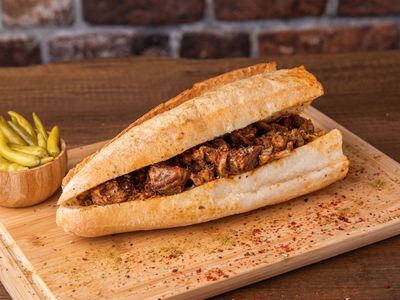 İzmir Usulü Yarım Ekmek Arası Kokoreç