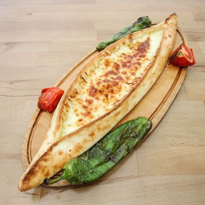 Kavurmalı & Kaşarlı Pide