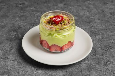 Fıstıklı Mois Pasta