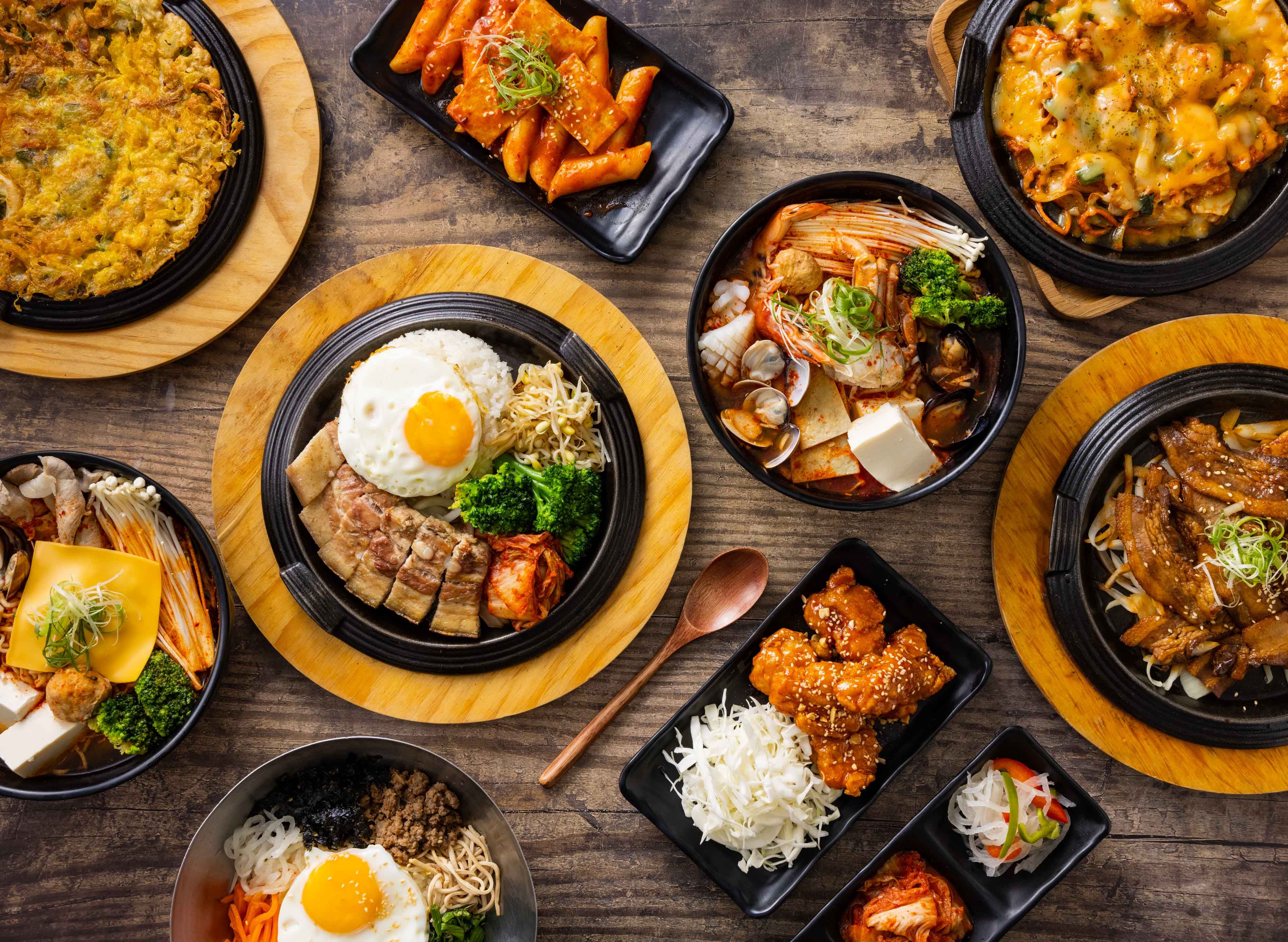 韓國料理ビビ厶bibimbap& KoreaBBQ (MITSUI OUTLET PARK 林口店) vendor logo