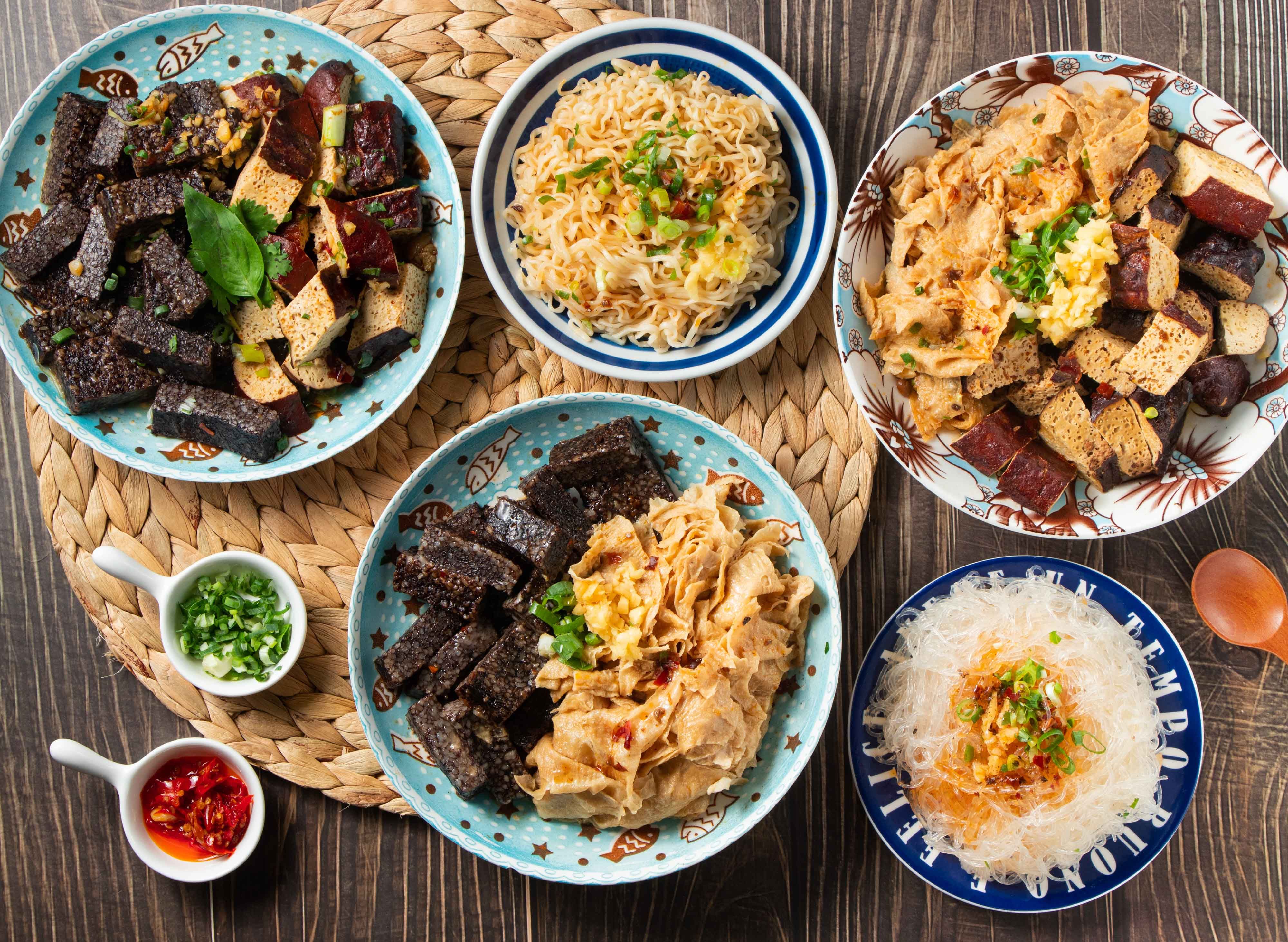 固八豆大溪手作蒜香豆干店menu In Taichung City Food Delivery Foodpanda