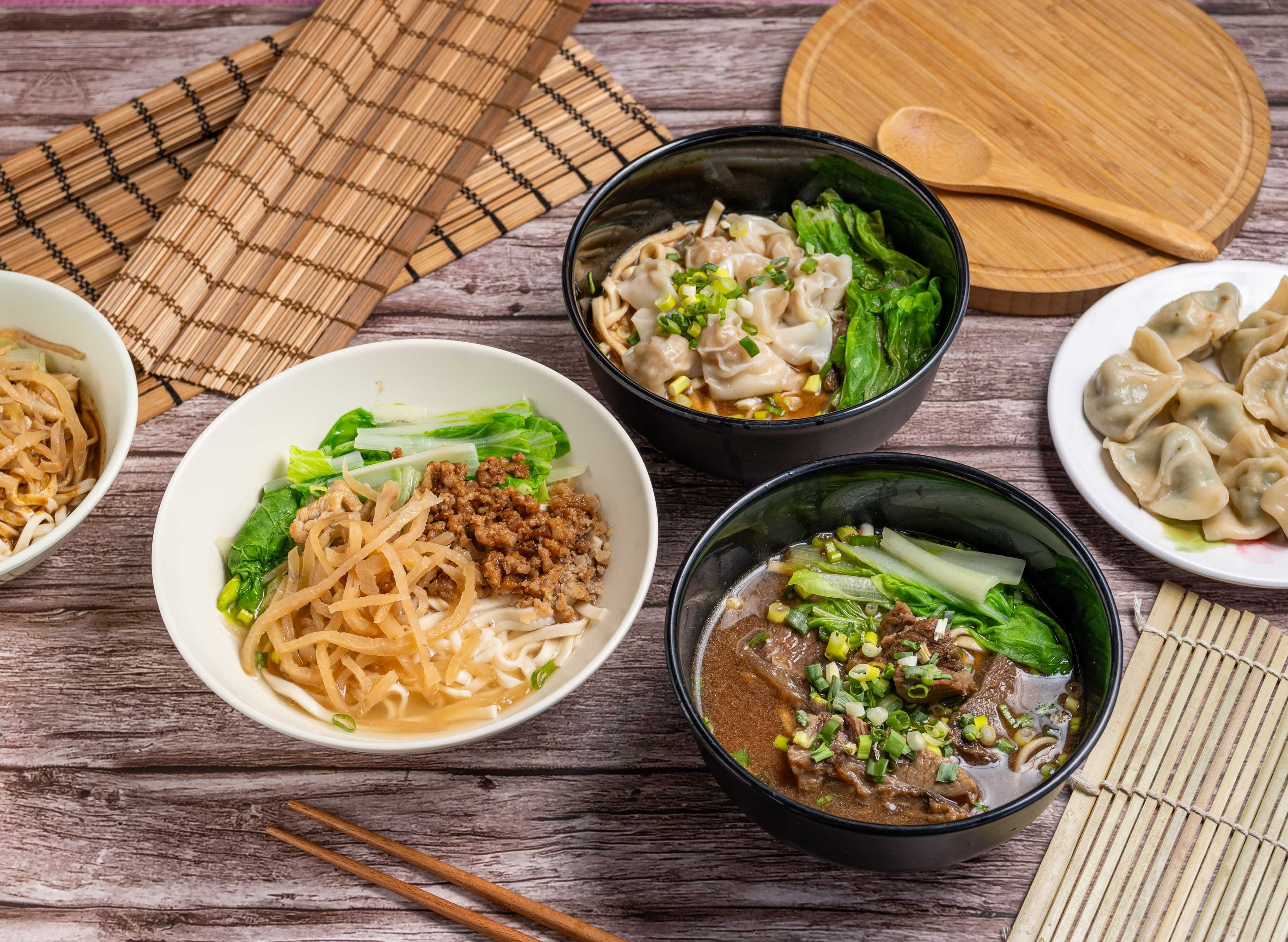 阿鴻外省麵 vendor logo
