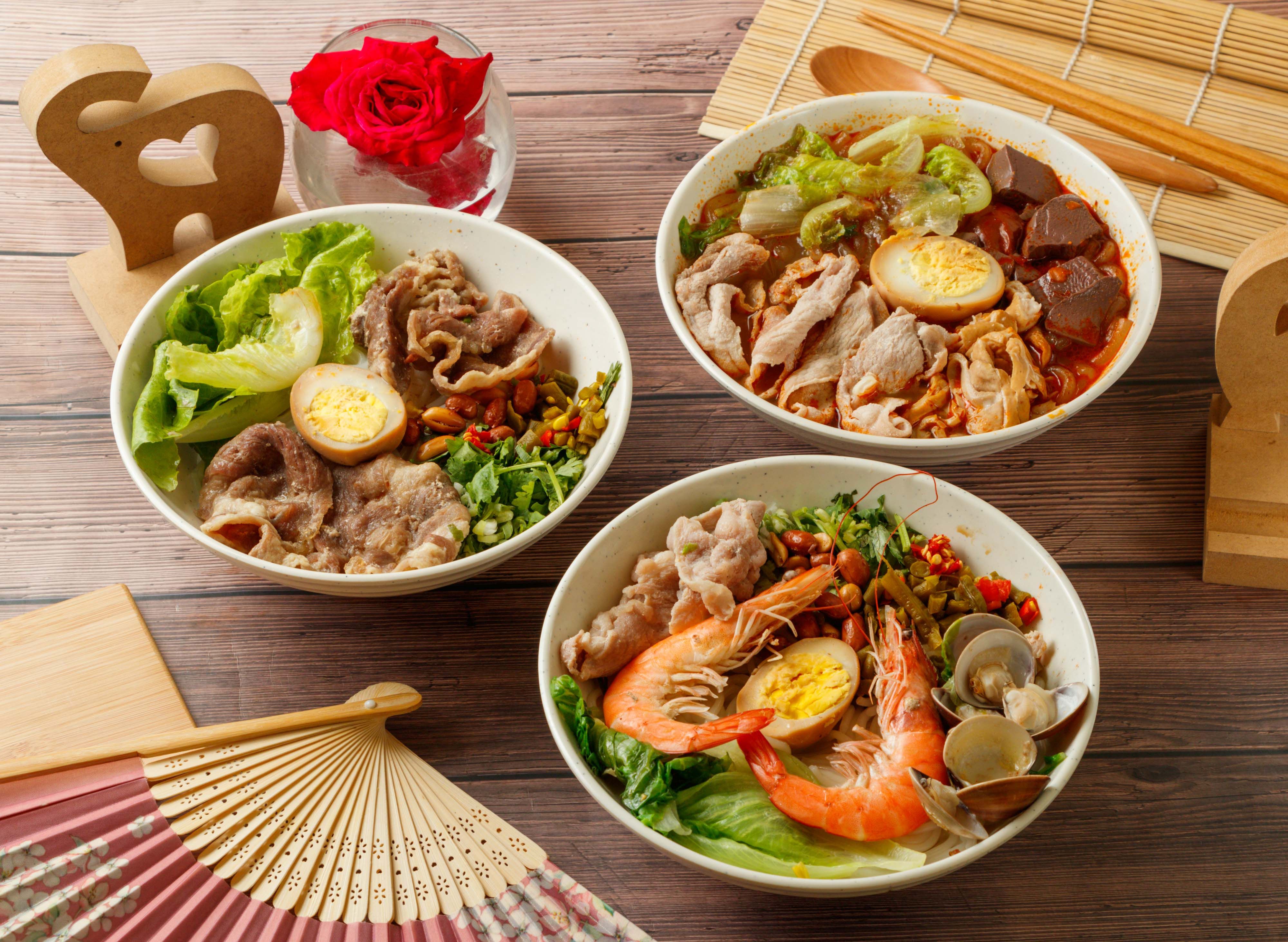 Amazon.co.jp: 広西特産本場桂林米粉（260g/袋）香辣干拌粉 酸辣