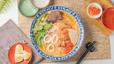 芯園台越美食店