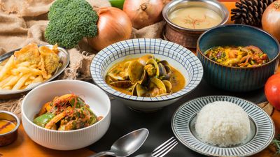 盛食咖哩店 (台中勤美店)