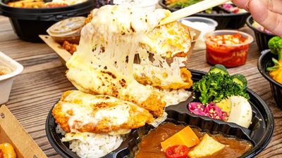 金凡日式咖哩丼飯專賣 (高雄建工店)