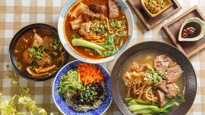 小眷村牛肉麵 (台中美村店)